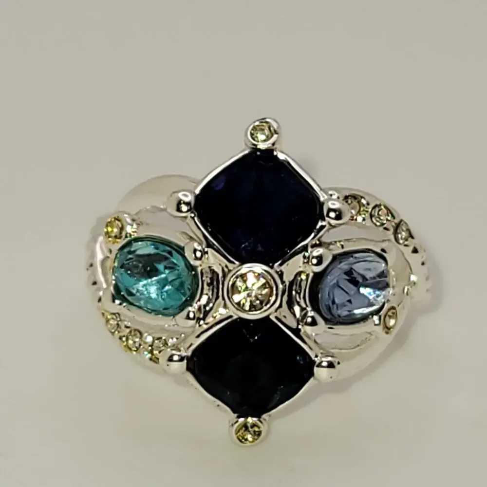 Avon Shades of Blue Entwined Shimmer Ring New Old Stock  Size 6